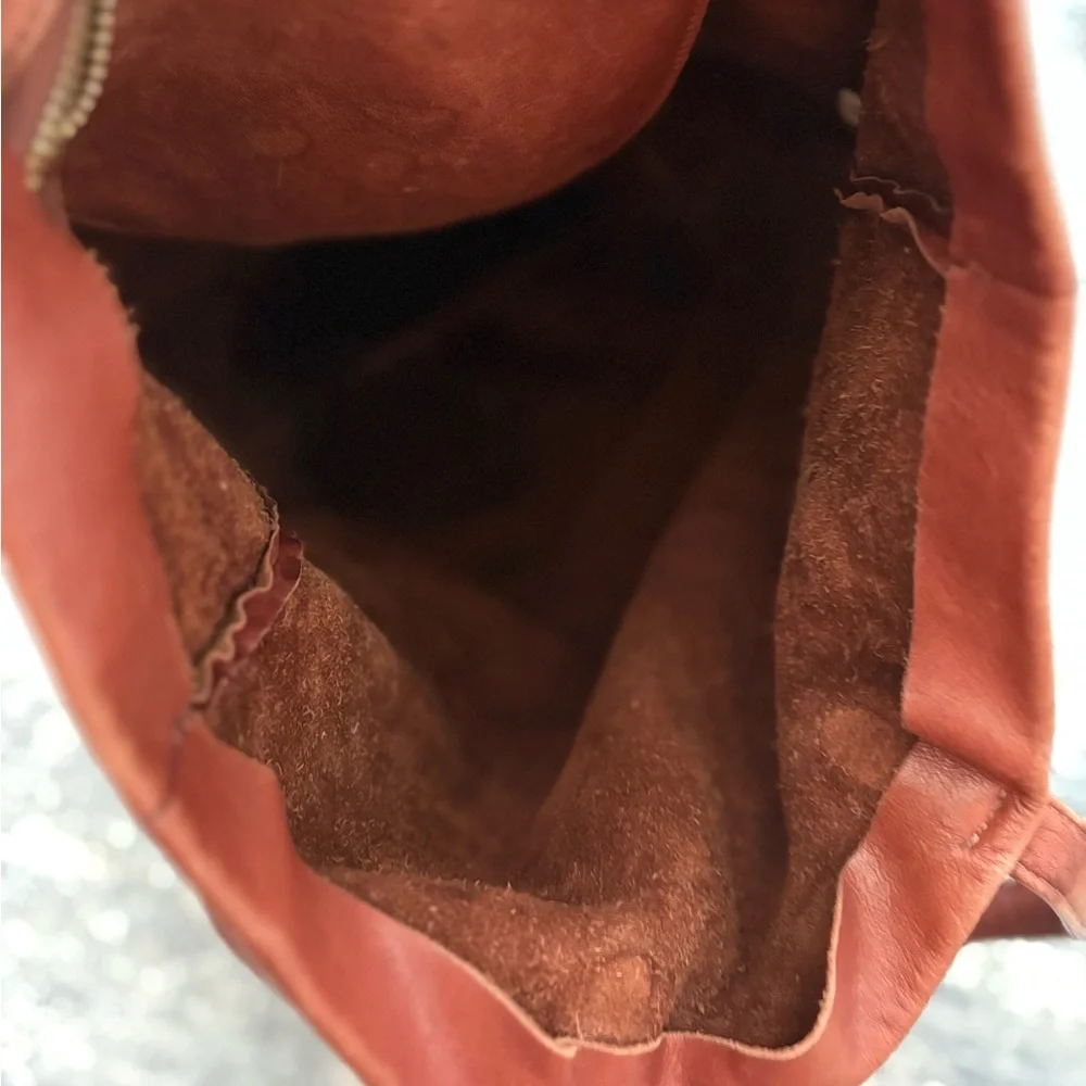 Rare Baggu Distressed Raw Milled Leather Tote, Saddle Brown - Picture 7 of 12